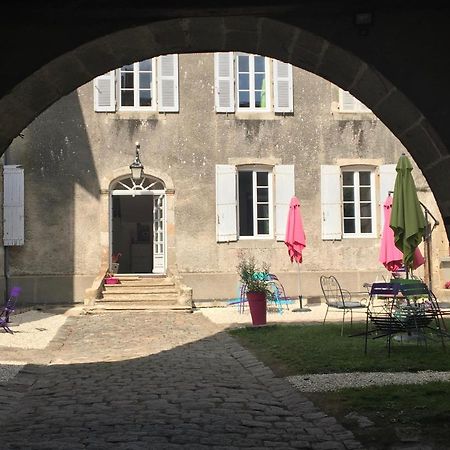 Un Dimanche Chez Julie Chambre Celestine Parthenay Buitenkant foto