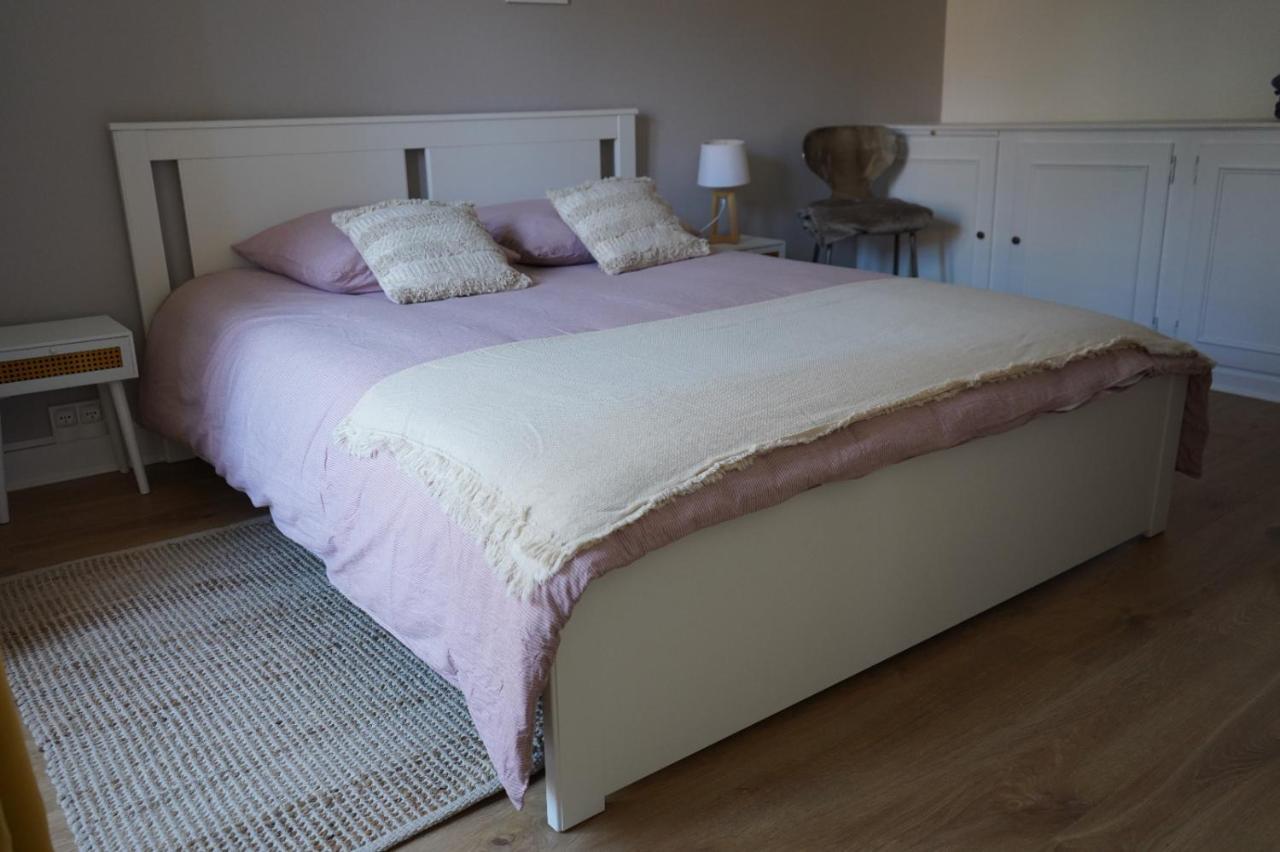 Un Dimanche Chez Julie Chambre Celestine Parthenay Buitenkant foto